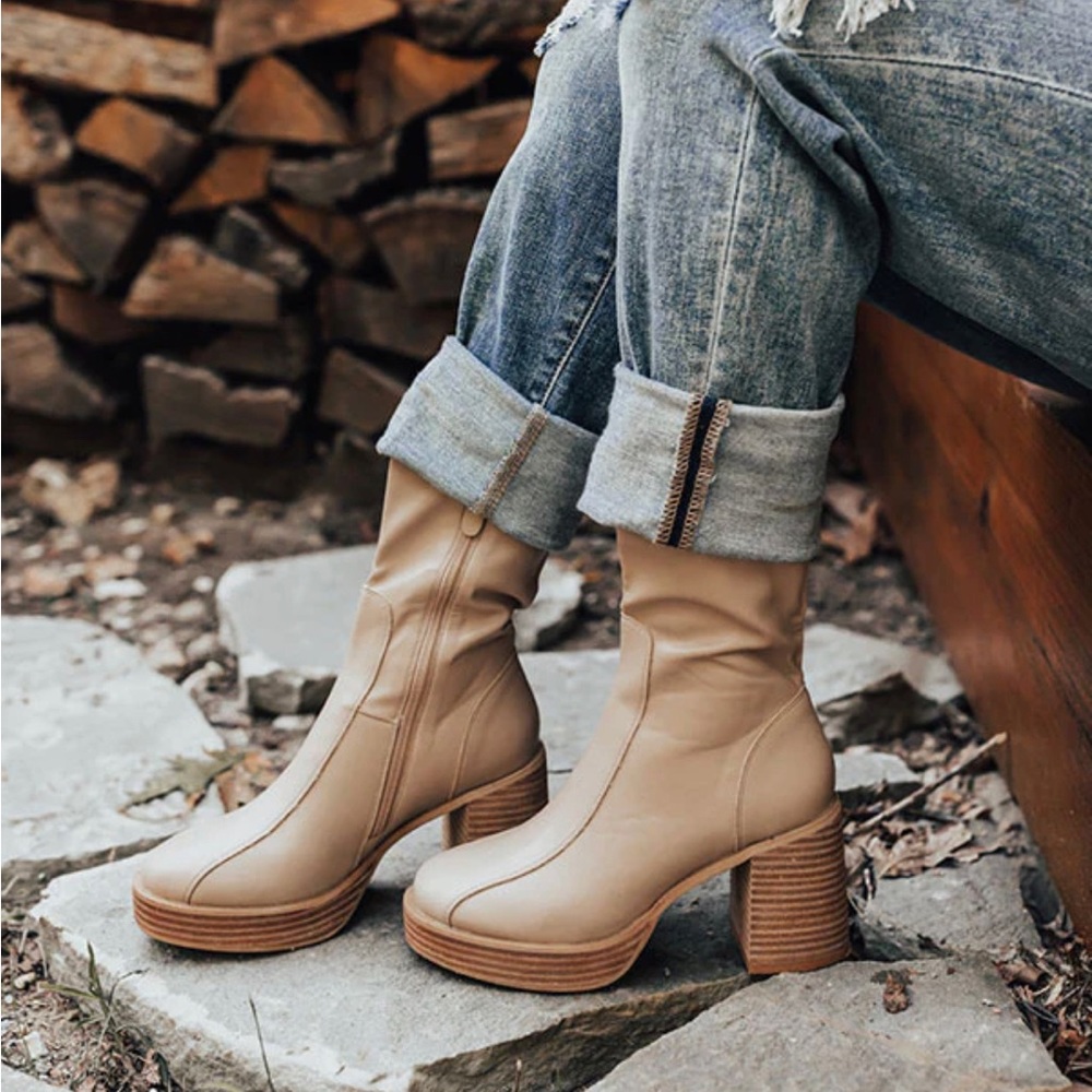 Few left ! Alexandra Platform Ankle Boots - Warm Taupe - Picture 4 of 9